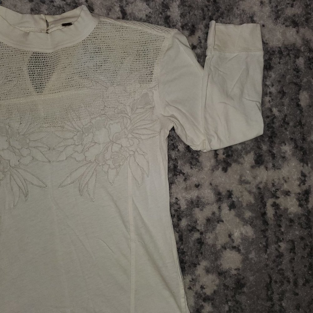 Free People Embroidered White on White Small 🎇🎇 - Picture 3 of 9